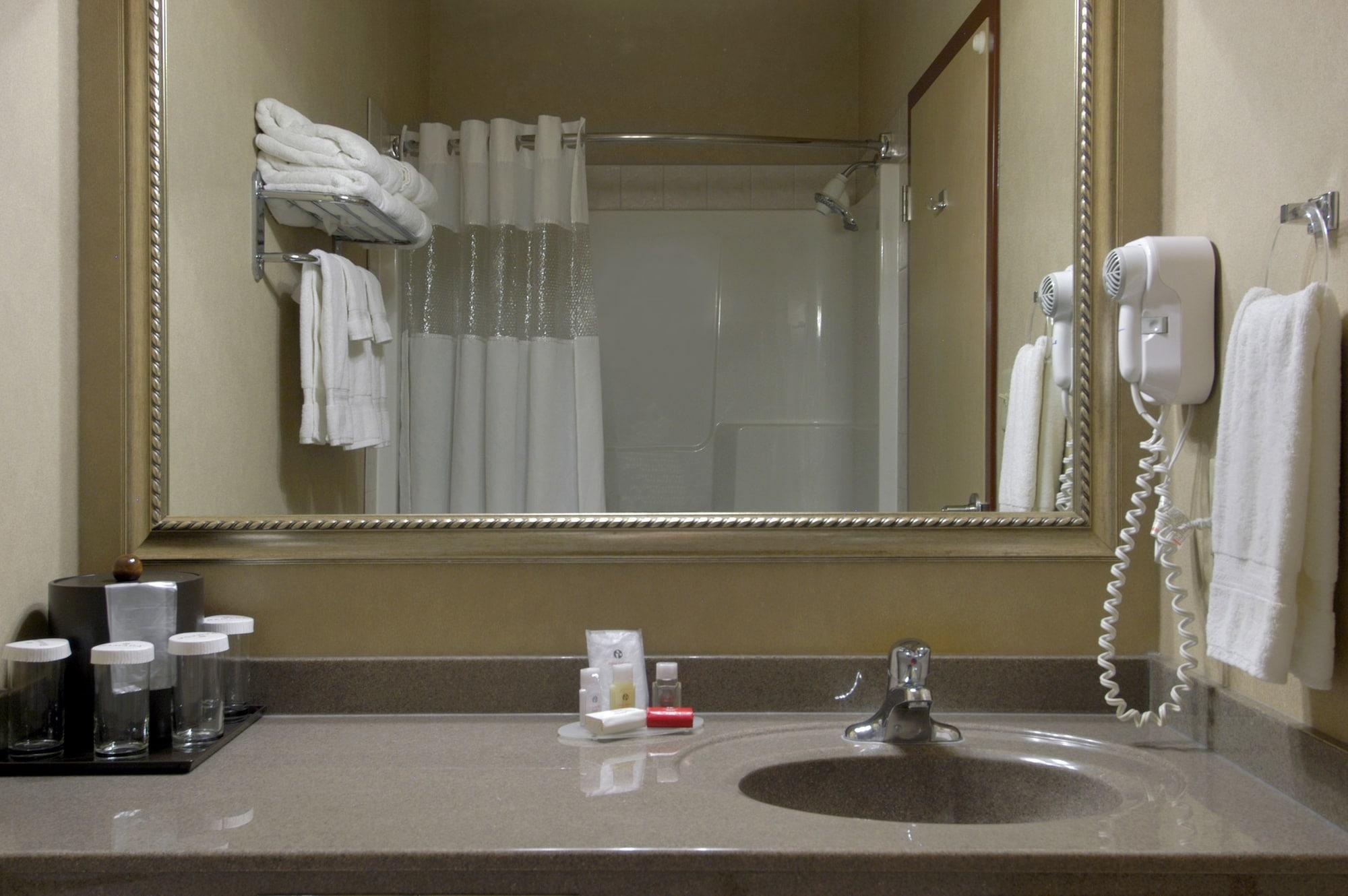 Ramada By Wyndham Drumheller Hotel & Suites Εξωτερικό φωτογραφία