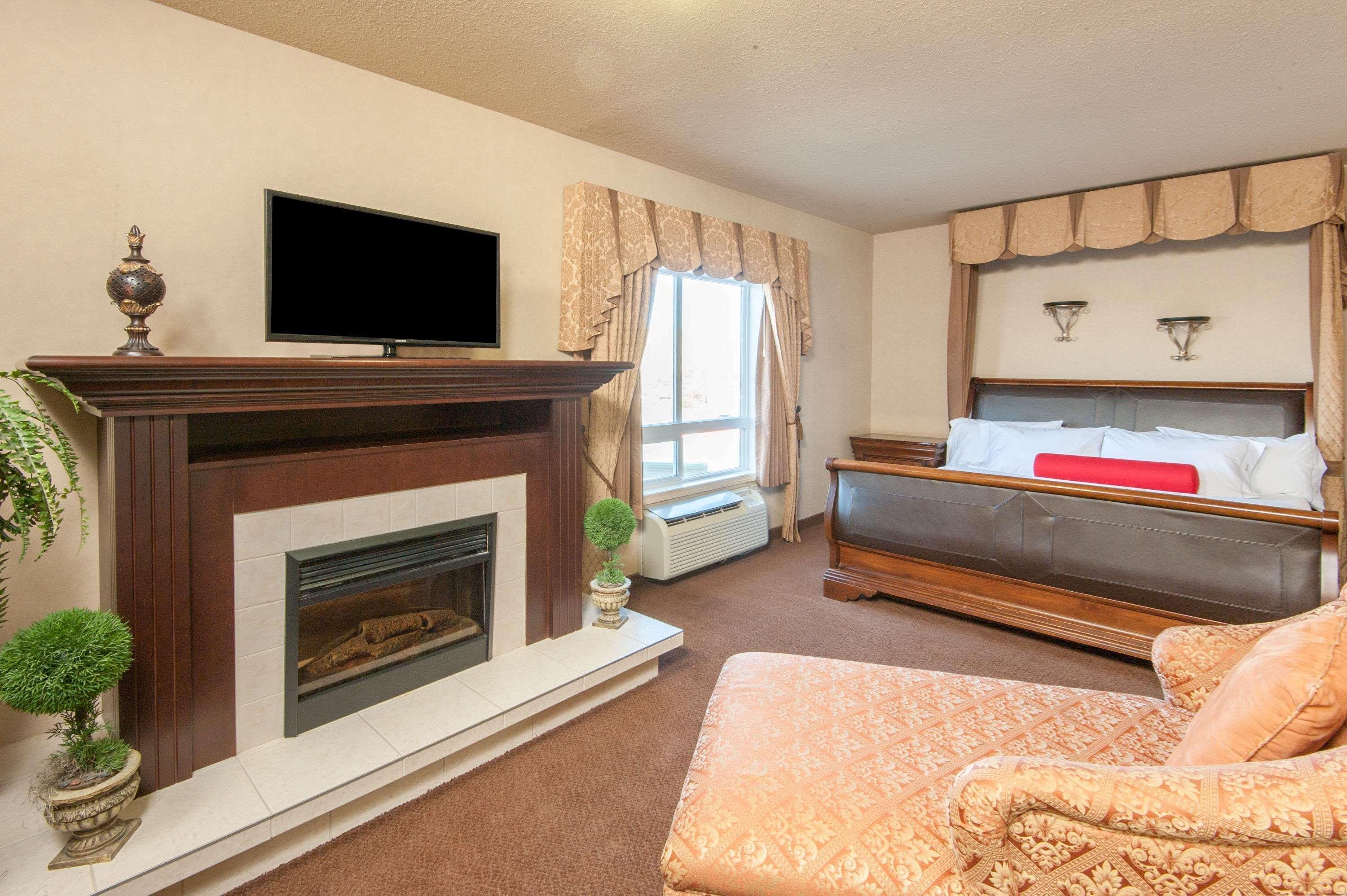 Ramada By Wyndham Drumheller Hotel & Suites Εξωτερικό φωτογραφία