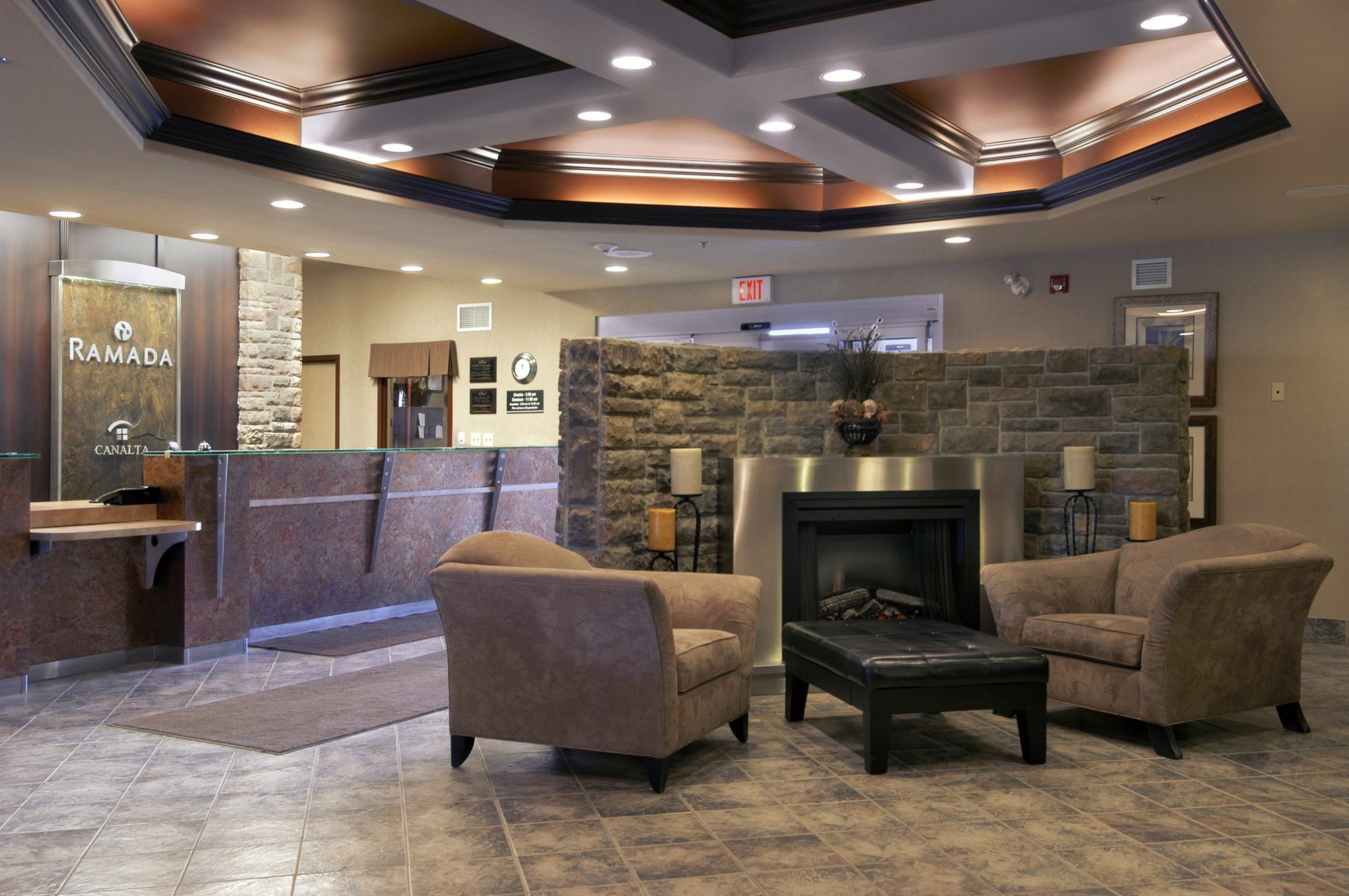 Ramada By Wyndham Drumheller Hotel & Suites Εξωτερικό φωτογραφία